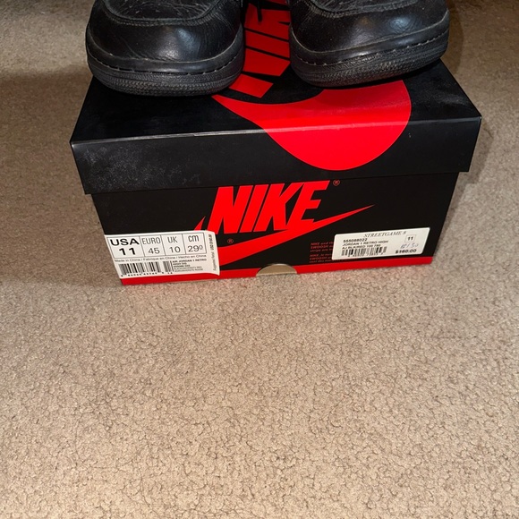 Jordan Retro 1 high. Size 11 with original box - Picture 5 of 8
